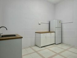 Lowland Road (D19), Terrace #464667031